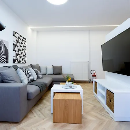 Apartment Pagrati's
