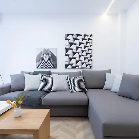 Apartment Pagrati's