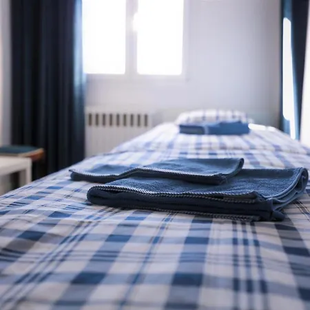 Modern 2 Bedroom Next To Metro - Marousi *
