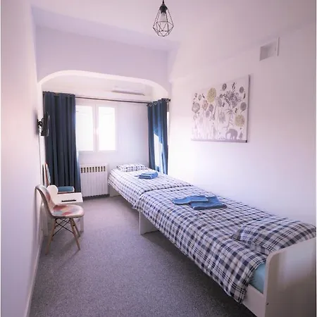 Modern 2 Bedroom Next To Metro - Marousi Apartment Athens