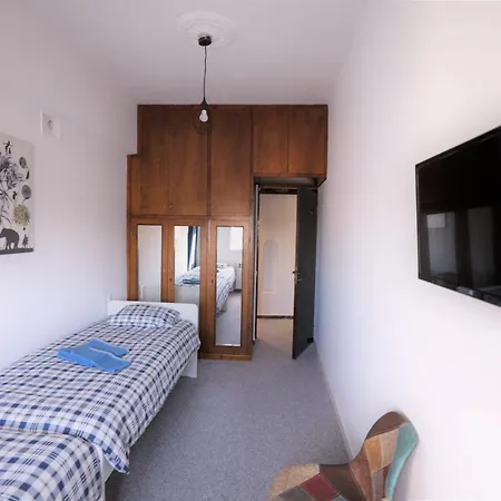 Modern 2 Bedroom Next To Metro - Marousi *
