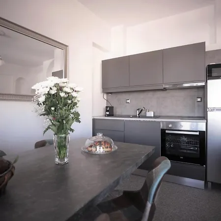 Apartment Modern 2 Bedroom Next To Metro - Marousi Athens