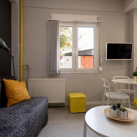 Apartment Petit Keramikos Studio - Historic Center