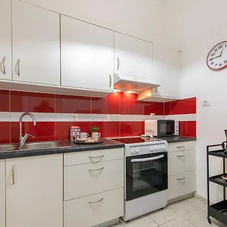 Nadia's Boutique Apartment, * Athens