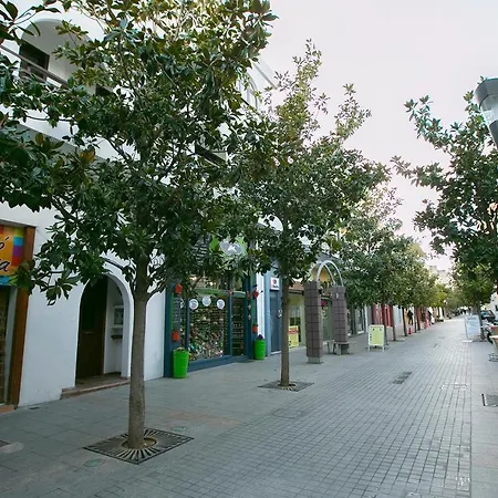 Modern 2 Bedroom Next To Metro - Marousi *