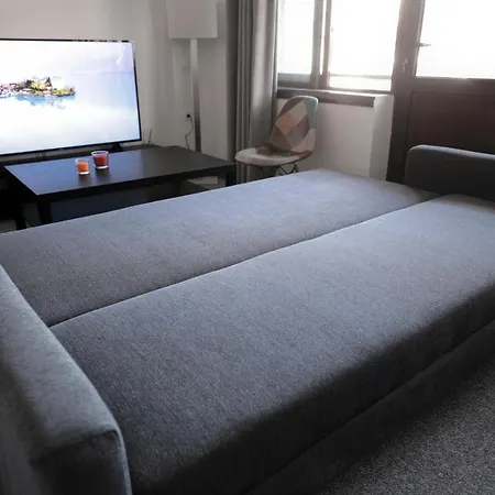 Apartment Modern 2 Bedroom Next To Metro - Marousi *