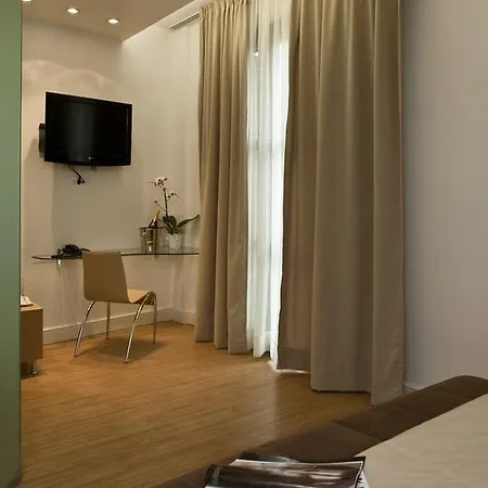 Chic Hotel