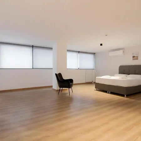 Leochares Lifestyle - Self Check-in Apartment