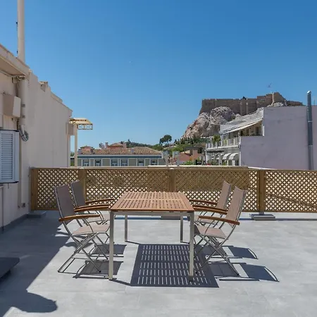 Downtown Cocoon With Roof Deck Athens