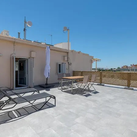Downtown Cocoon With Roof Deck * Athens
