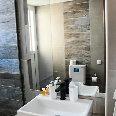 Dafni Luxury Apartment