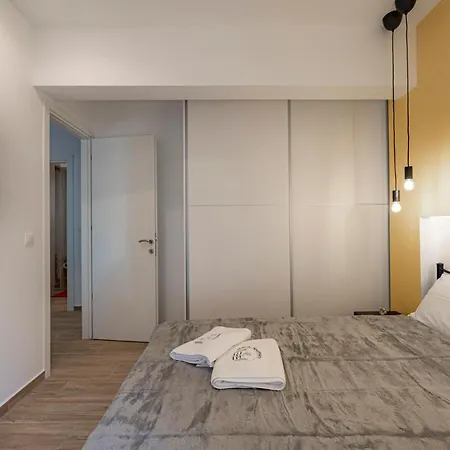 Calliope Apartment *