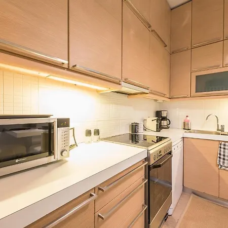 Traveler's Dream 4 Brdm Renovated Penthouse Apartment *