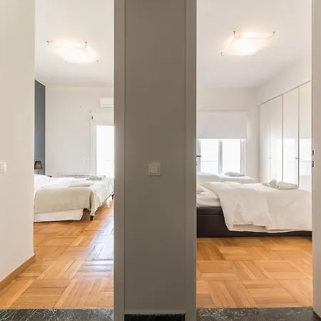 Apartment Traveler's Dream 4 Brdm Renovated Penthouse