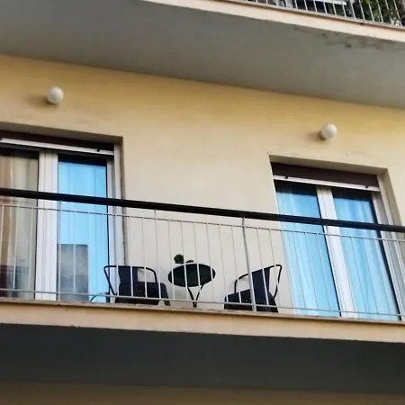 Monastiraki Classy * Athens