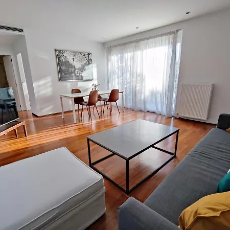 Verde Apartments * أثينا
