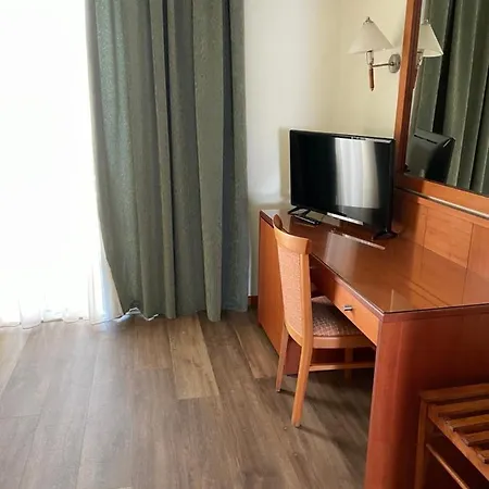 מלון Mirabello 3*