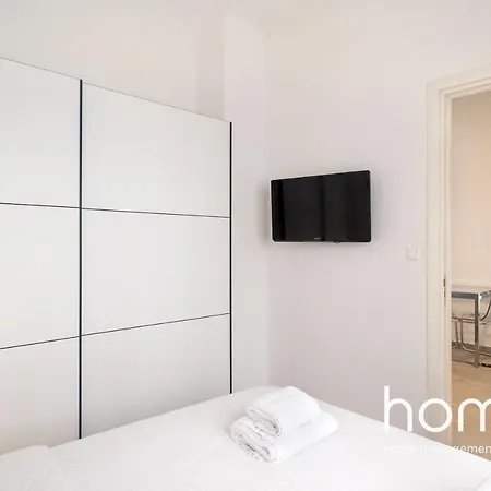Exquisite Downtown Homm 2bdr Evinou Str