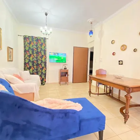 Monastiraki Classy Apartment *