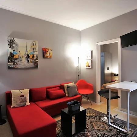 Gk Apartment *