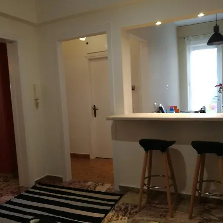 Maria's Cozy In Palaio Faliro Apartment