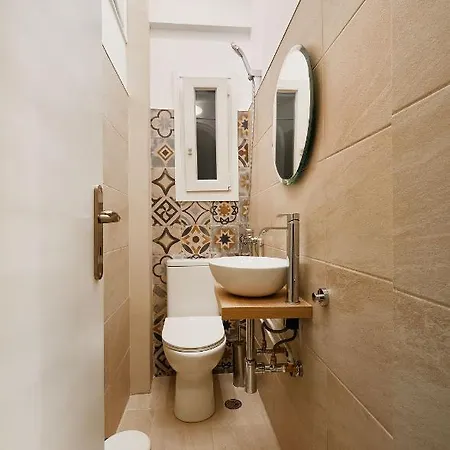Chloe Boutique Nikis Apartment Athens