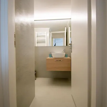 Apartment Central 2br Apartment! *