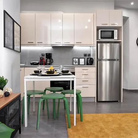 New In The Heart Of Plaka Apartment