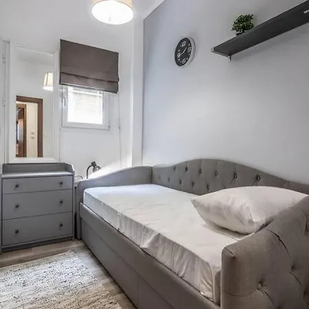 Warm And Cozy Apartment *