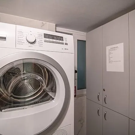 Apartment A16 Modern & Cosy Near Plaka @athens Center