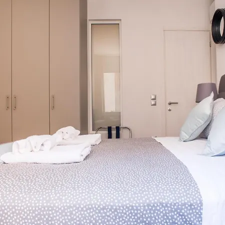 Apartment A21 Pristine A Breath Away From Parthenoon! Athens