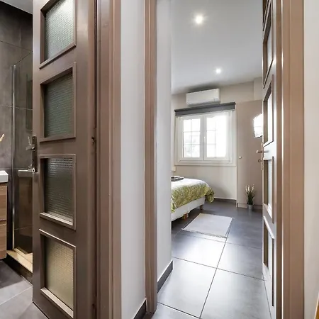 New In The Heart Of Plaka Apartment *