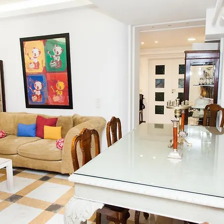 Chic Charming Apt.