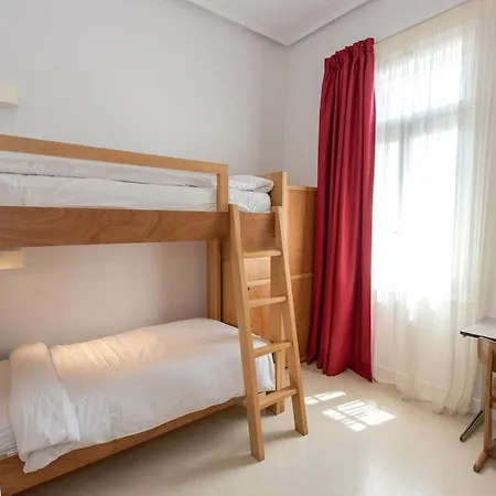 Circus Hostal *