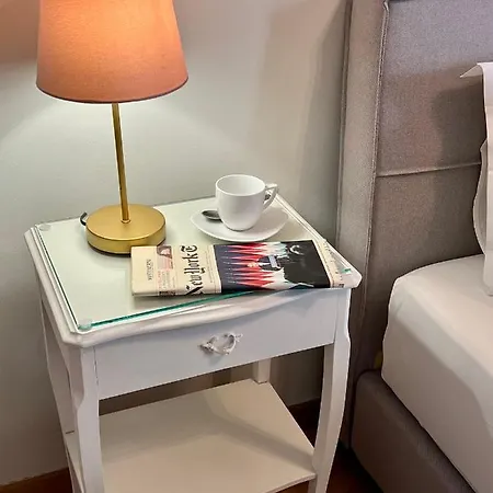 Apartment Mrs *
