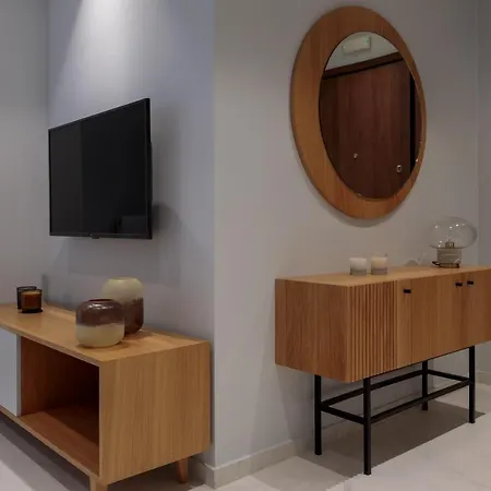 Azalea Luxury Apartment *