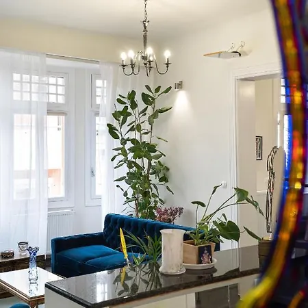 Ferienhaus Spacious & Artistic Retro 2bd With Sauna Athen