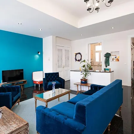 Ferienhaus Spacious & Artistic Retro 2bd With Sauna *