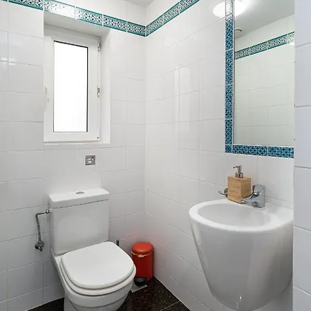 Spacious & Artistic Retro 2bd With Sauna Ferienhaus Athen