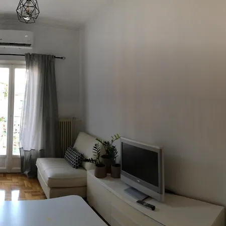 Cosy In Metaxourgeio Athens
