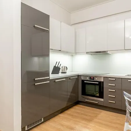 Elegant 2bd Evelpidon