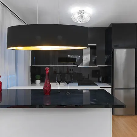 Elegant In Glyfada Apartment