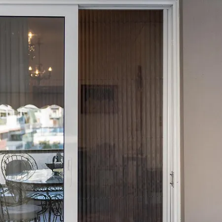 Elli's Luxury, Large Apt In The Center Of * Athens