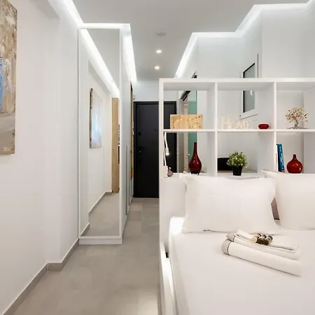 New Luxury In The Heart Of Thiseio.