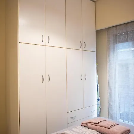 Apartment New 55m In 150meters From Subway Athens