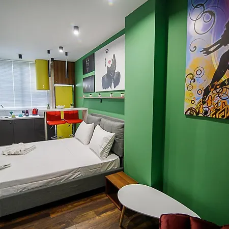 Facadoro Apartment *