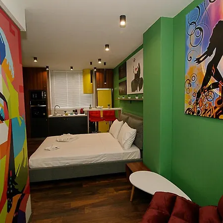 Facadoro Apartment