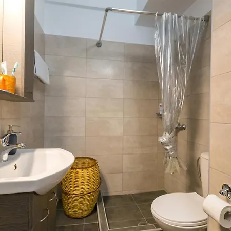 Apartment At Metaxourgio 1 Bed 2 Pers