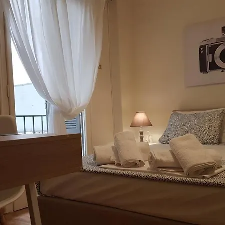 Apartment Begonia-athens Center, 6 Bd, 2,5 Bath *