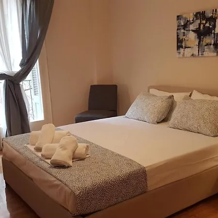 Begonia-athens Center, 6 Bd, 2,5 Bath Apartment *